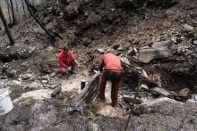 Construcción de albarradas en el área afectada por el incendio